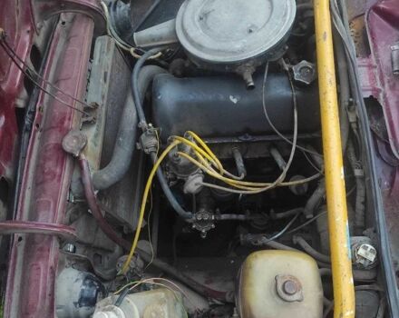 ВАЗ 2103 1972 в Стрые на Automoto.ua Красный ВАЗ 2103, объемом двигателя 1.5 л и пробегом 120 тыс. км за 200 $, фото 4 на Automoto.ua