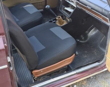 ВАЗ 2103 1974 в Тальном на Automoto.ua Красный ВАЗ 2103, объемом двигателя 1.5 л и пробегом 105 тыс. км за 1000 $, фото 5 на Automoto.ua