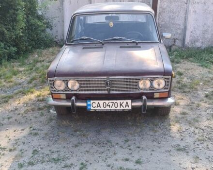 ВАЗ 2103 1974 в Тальном на Automoto.ua Красный ВАЗ 2103, объемом двигателя 1.5 л и пробегом 105 тыс. км за 1000 $, фото 2 на Automoto.ua