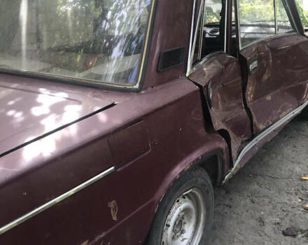 ВАЗ 2103 1976 у Дніпро (Дніпропетровську) на Automoto.ua Червоний ВАЗ 2103, об'ємом двигуна 1.45 л та пробігом 40 тис. км за 450 $, фото 3 на Automoto.ua