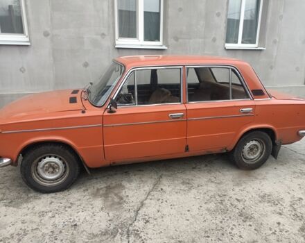 Красный ВАЗ 2103, объемом двигателя 1.5 л и пробегом 150 тыс. км за 400 $, фото 1 на Automoto.ua