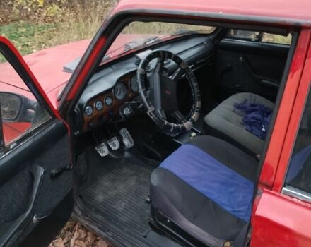 Красный ВАЗ 2103, объемом двигателя 1.5 л и пробегом 300 тыс. км за 381 $, фото 6 на Automoto.ua