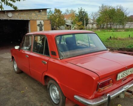 ВАЗ 2103 1976 в Николаеве на Automoto.ua Красный ВАЗ 2103, объемом двигателя 1 л и пробегом 29 тыс. км за 1000 $, фото 4 на Automoto.ua