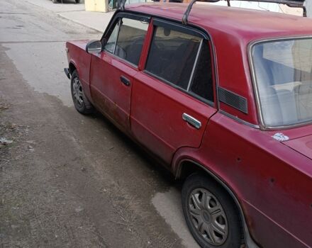 Красный ВАЗ 2103, объемом двигателя 2 л и пробегом 3 тыс. км за 500 $, фото 3 на Automoto.ua