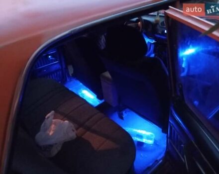 Красный ВАЗ 2103, объемом двигателя 1.5 л и пробегом 123 тыс. км за 554 $, фото 2 на Automoto.ua