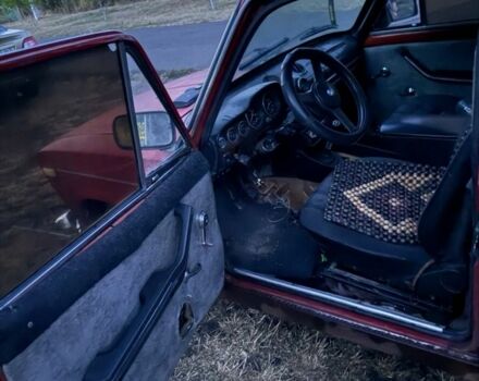 Красный ВАЗ 2103, объемом двигателя 1.5 л и пробегом 120 тыс. км за 600 $, фото 6 на Automoto.ua