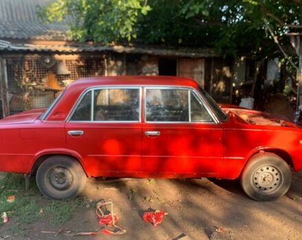 Красный ВАЗ 2103, объемом двигателя 1.3 л и пробегом 100 тыс. км за 605 $, фото 1 на Automoto.ua