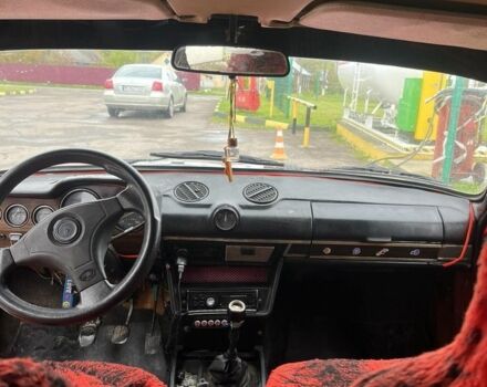 Красный ВАЗ 2103, объемом двигателя 1.5 л и пробегом 120 тыс. км за 500 $, фото 4 на Automoto.ua