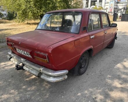 Красный ВАЗ 2103, объемом двигателя 1.5 л и пробегом 150 тыс. км за 600 $, фото 4 на Automoto.ua