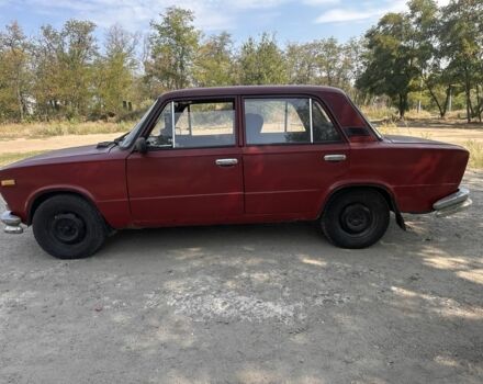 Красный ВАЗ 2103, объемом двигателя 1.5 л и пробегом 150 тыс. км за 600 $, фото 1 на Automoto.ua