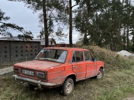 ВАЗ 2103 1974 в Вараш (Кузнецовск) на Automoto.ua Красный ВАЗ 2103, объемом двигателя 1.5 л и пробегом 250 тыс. км за 300 $, фото 1 на Automoto.ua