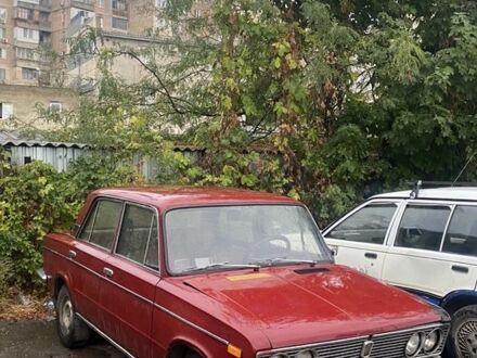 Красный ВАЗ 2103, объемом двигателя 1.6 л и пробегом 200 тыс. км за 550 $, фото 1 на Automoto.ua