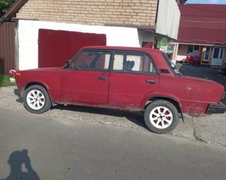 ВАЗ 2103 1976 в Буче на Automoto.ua Красный ВАЗ 2103, объемом двигателя 1.5 л и пробегом 120 тыс. км за 597 $, фото 1 на Automoto.ua