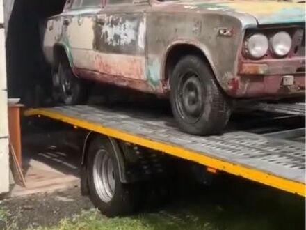 ВАЗ 2103 1978 в Александрие на Automoto.ua Красный ВАЗ 2103, объемом двигателя 1.2 л и пробегом 2 тыс. км за 195 $, фото 1 на Automoto.ua