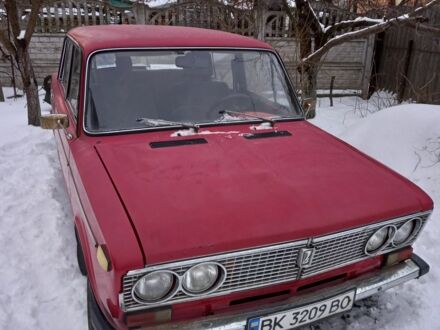 Красный ВАЗ 2103, объемом двигателя 1.5 л и пробегом 112 тыс. км за 550 $, фото 1 на Automoto.ua
