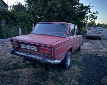 Красный ВАЗ 2103, объемом двигателя 1.5 л и пробегом 120 тыс. км за 600 $, фото 1 на Automoto.ua