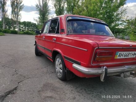 ВАЗ 2103 1980 в Доброполье на Automoto.ua Красный ВАЗ 2103, объемом двигателя 5 л и пробегом 36 тыс. км за 1135 $, фото 1 на Automoto.ua