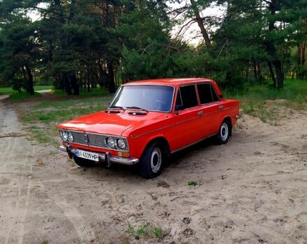 Красный ВАЗ 2103, объемом двигателя 1.5 л и пробегом 350 тыс. км за 850 $, фото 1 на Automoto.ua