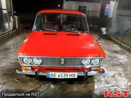 ВАЗ 2103 1982 в Новомосковске на Automoto.ua Красный ВАЗ 2103, объемом двигателя 13 л и пробегом 280 тыс. км за 800 $, фото 1 на Automoto.ua