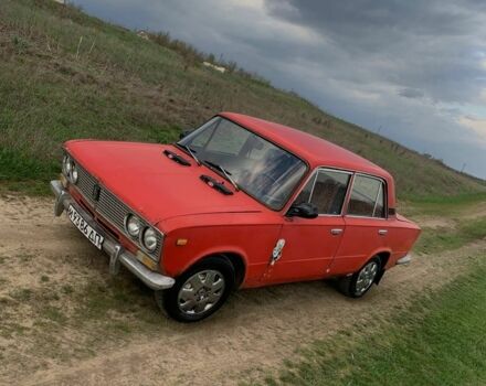 Красный ВАЗ 2103, объемом двигателя 1.5 л и пробегом 100 тыс. км за 400 $, фото 1 на Automoto.ua