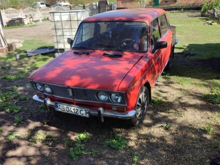 ВАЗ 2103 1984 у Хмельнике на Automoto.ua Червоний ВАЗ 2103, об'ємом двигуна 0 л та пробігом 100 тис. км за 450 $, фото 1 на Automoto.ua