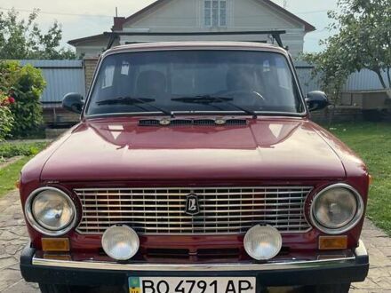 ВАЗ 2103 1984 у Тернополі на Automoto.ua Червоний ВАЗ 2103, об'ємом двигуна 0 л та пробігом 73 тис. км за 1900 $, фото 1 на Automoto.ua
