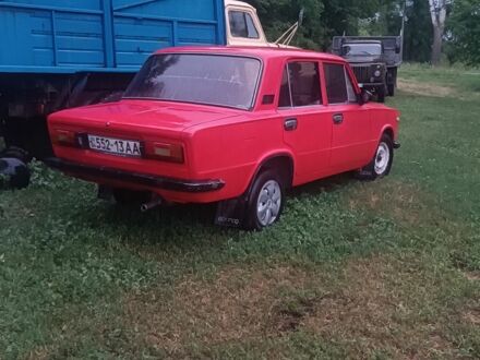 ВАЗ 2103 1989 в Каменское - Днепродзержинск на Automoto.ua Красный ВАЗ 2103, объемом двигателя 0 л и пробегом 157 тыс. км за 532 $, фото 1 на Automoto.ua