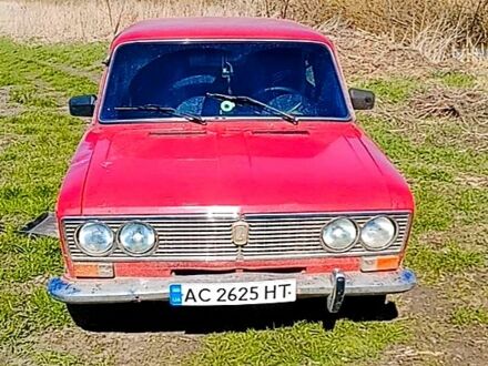ВАЗ 2103 1990 в Луцке на Automoto.ua Красный ВАЗ 2103, объемом двигателя 15 л и пробегом 0 тыс. км за 650 $, фото 1 на Automoto.ua