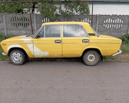 Желтый ВАЗ 2103, объемом двигателя 1.3 л и пробегом 300 тыс. км за 19000 $, фото 2 на Automoto.ua