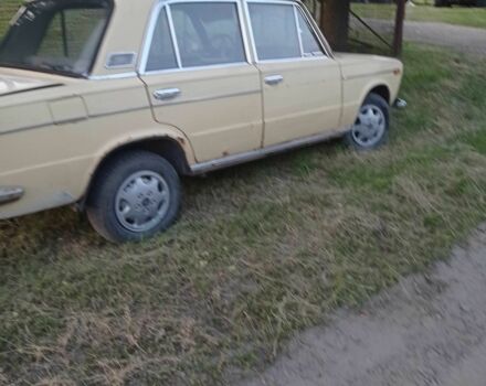 Желтый ВАЗ 2103, объемом двигателя 1.5 л и пробегом 89 тыс. км за 384 $, фото 3 на Automoto.ua