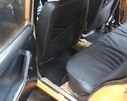 Желтый ВАЗ 2103, объемом двигателя 1.5 л и пробегом 3 тыс. км за 576 $, фото 3 на Automoto.ua