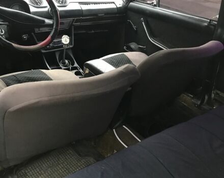 Желтый ВАЗ 2103, объемом двигателя 1.5 л и пробегом 805 тыс. км за 713 $, фото 6 на Automoto.ua