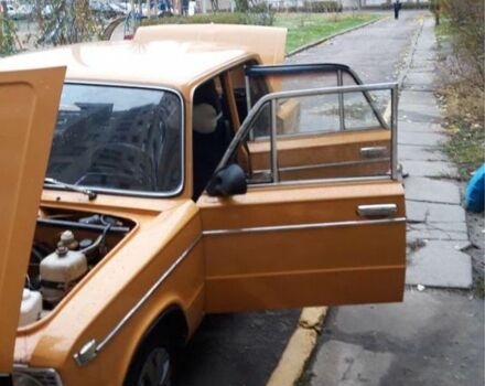 Желтый ВАЗ 2103, объемом двигателя 1.5 л и пробегом 3 тыс. км за 576 $, фото 7 на Automoto.ua