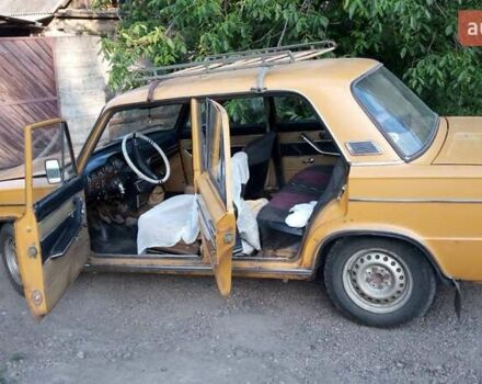 Желтый ВАЗ 2103, объемом двигателя 1.5 л и пробегом 150 тыс. км за 962 $, фото 2 на Automoto.ua