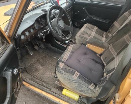 Желтый ВАЗ 2103, объемом двигателя 1.5 л и пробегом 78 тыс. км за 728 $, фото 4 на Automoto.ua