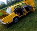 Желтый ВАЗ 2103, объемом двигателя 1.5 л и пробегом 0 тыс. км за 1000 $, фото 1 на Automoto.ua
