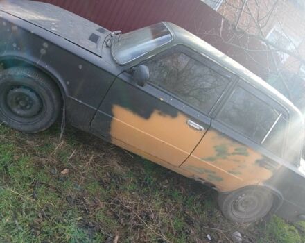 Желтый ВАЗ 2103, объемом двигателя 1.4 л и пробегом 300 тыс. км за 300 $, фото 11 на Automoto.ua