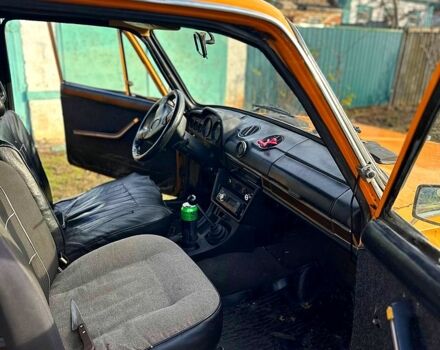 Желтый ВАЗ 2103, объемом двигателя 1.5 л и пробегом 100 тыс. км за 490 $, фото 4 на Automoto.ua