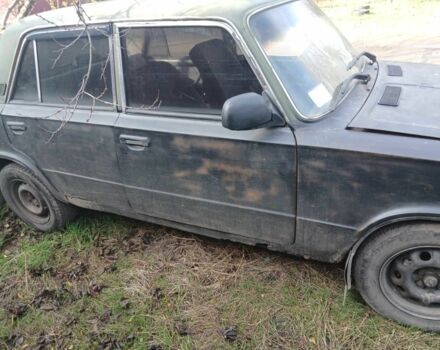 Желтый ВАЗ 2103, объемом двигателя 1.4 л и пробегом 300 тыс. км за 300 $, фото 3 на Automoto.ua