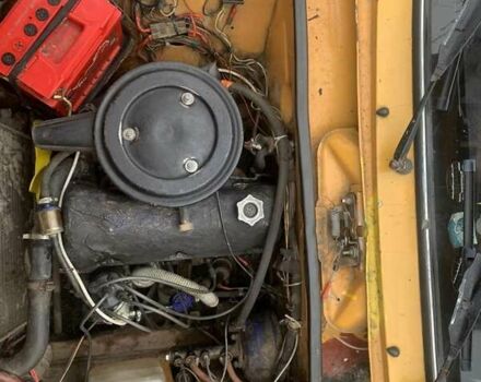 Желтый ВАЗ 2103, объемом двигателя 1.5 л и пробегом 10 тыс. км за 700 $, фото 3 на Automoto.ua