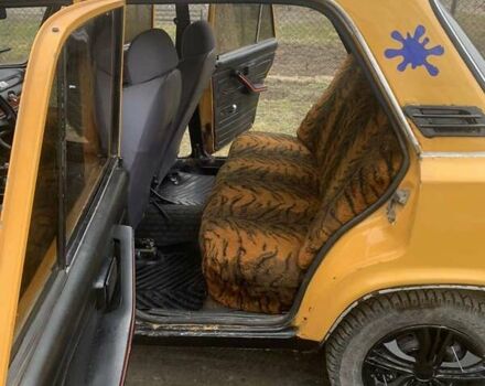 Желтый ВАЗ 2103, объемом двигателя 1.5 л и пробегом 10 тыс. км за 700 $, фото 7 на Automoto.ua