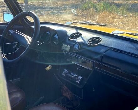 Желтый ВАЗ 2103, объемом двигателя 1.5 л и пробегом 299 тыс. км за 950 $, фото 6 на Automoto.ua