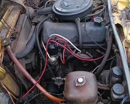 Желтый ВАЗ 2103, объемом двигателя 1.5 л и пробегом 1 тыс. км за 238 $, фото 6 на Automoto.ua