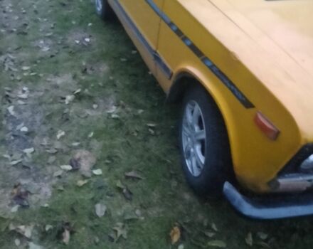 Желтый ВАЗ 2103, объемом двигателя 1.3 л и пробегом 800 тыс. км за 500 $, фото 1 на Automoto.ua