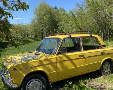 Желтый ВАЗ 2103, объемом двигателя 1.5 л и пробегом 250 тыс. км за 650 $, фото 1 на Automoto.ua
