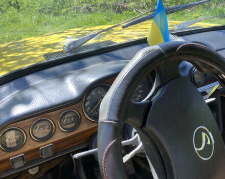 Желтый ВАЗ 2103, объемом двигателя 1.5 л и пробегом 250 тыс. км за 650 $, фото 6 на Automoto.ua