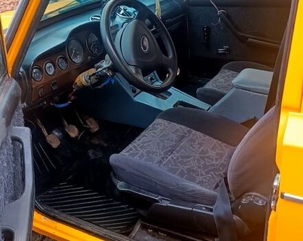 Жовтий ВАЗ 2103, об'ємом двигуна 1.3 л та пробігом 140 тис. км за 650 $, фото 5 на Automoto.ua