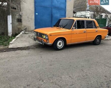 Желтый ВАЗ 2103, объемом двигателя 1.3 л и пробегом 500 тыс. км за 1800 $, фото 1 на Automoto.ua