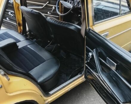 Жовтий ВАЗ 2103, об'ємом двигуна 1.3 л та пробігом 117 тис. км за 816 $, фото 7 на Automoto.ua