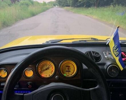 Желтый ВАЗ 2103, объемом двигателя 6 л и пробегом 80 тыс. км за 654 $, фото 4 на Automoto.ua